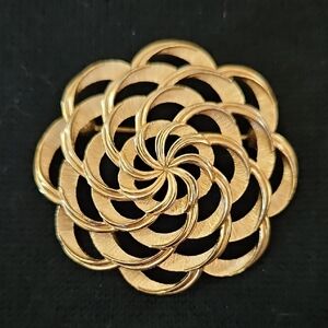 Vintage Crown Tifari Flower Brooch